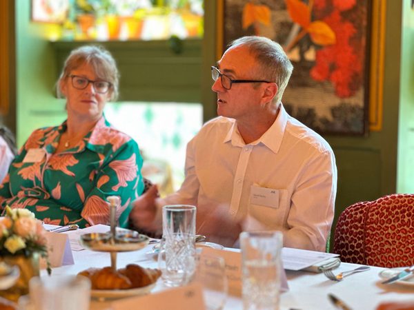 AHR-DecarbonisationRoundtable-Inside-Discussion
