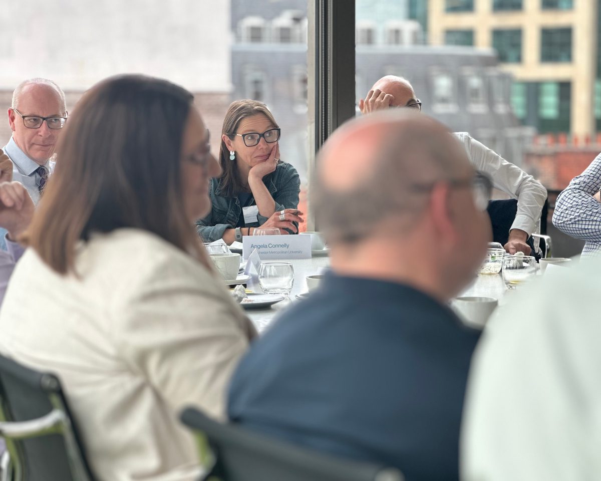 A group of industry professionals gathered in AHR's Manchester office as part of a decarbonisation roundtable event.