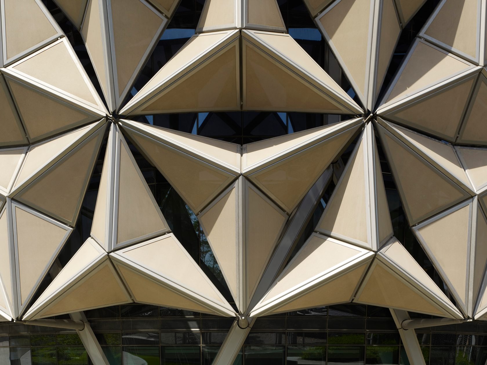 AHR-Office-AlBahrTowers-Architecture-Exterior8-MiddleEast