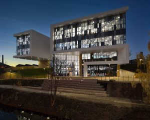 AHR-University-BarbaraHepworth-Architecture-Exterior1-Huddersfield