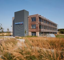 AHR-TechnologyandIndustial-GloversHouse-Architecture-Exterior1-Bristol