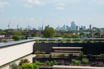 Highgate Rd Kentish Town int 26