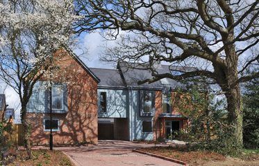 AHR-Houses-HophurstLane-Architecture-Exterior1-WestSussex