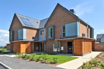 AHR-Houses-HophurstLane-Architecture-Exterior5-WestSussex