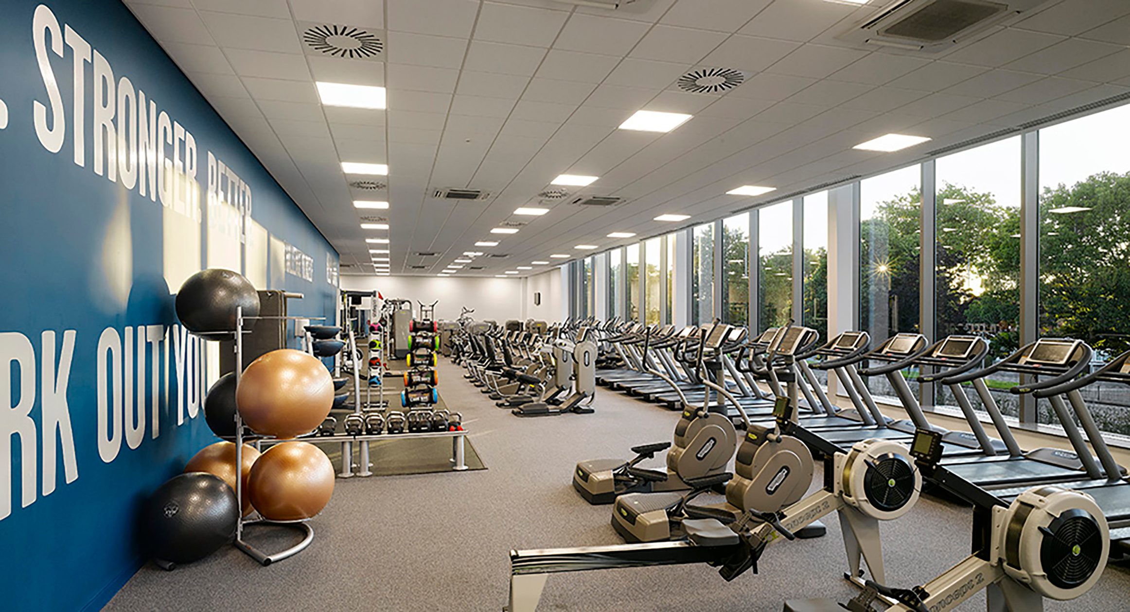 AHR LeisureCentre HoughEndLeisureCentre Architecture Manchester 490