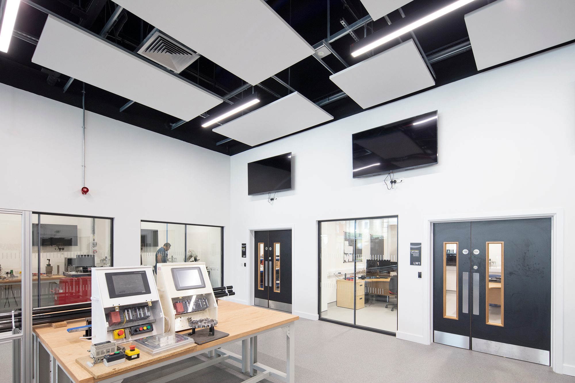 2 Technology Building University of Huddersfield 18