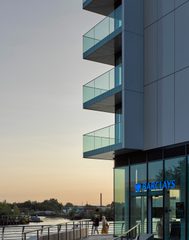 AHR-Housing-LightboxandtheGreenRooms-Architecture-Exterior9-Manchester