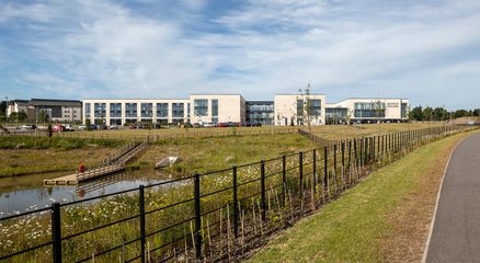 AHR-School-MadrasCollege-Architecture-Exterior5-Scotland