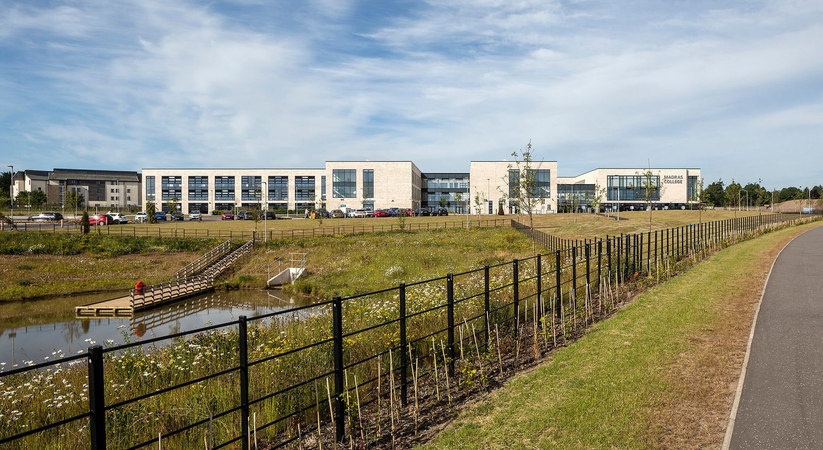AHR-School-MadrasCollege-Architecture-Exterior5-Scotland