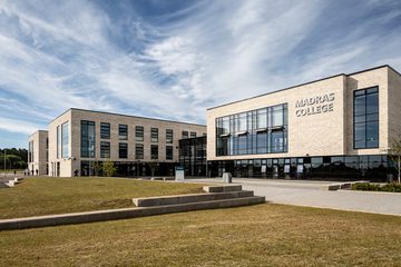 AHR-School-MadrasCollege-Architecture-Exterior7-Scotland