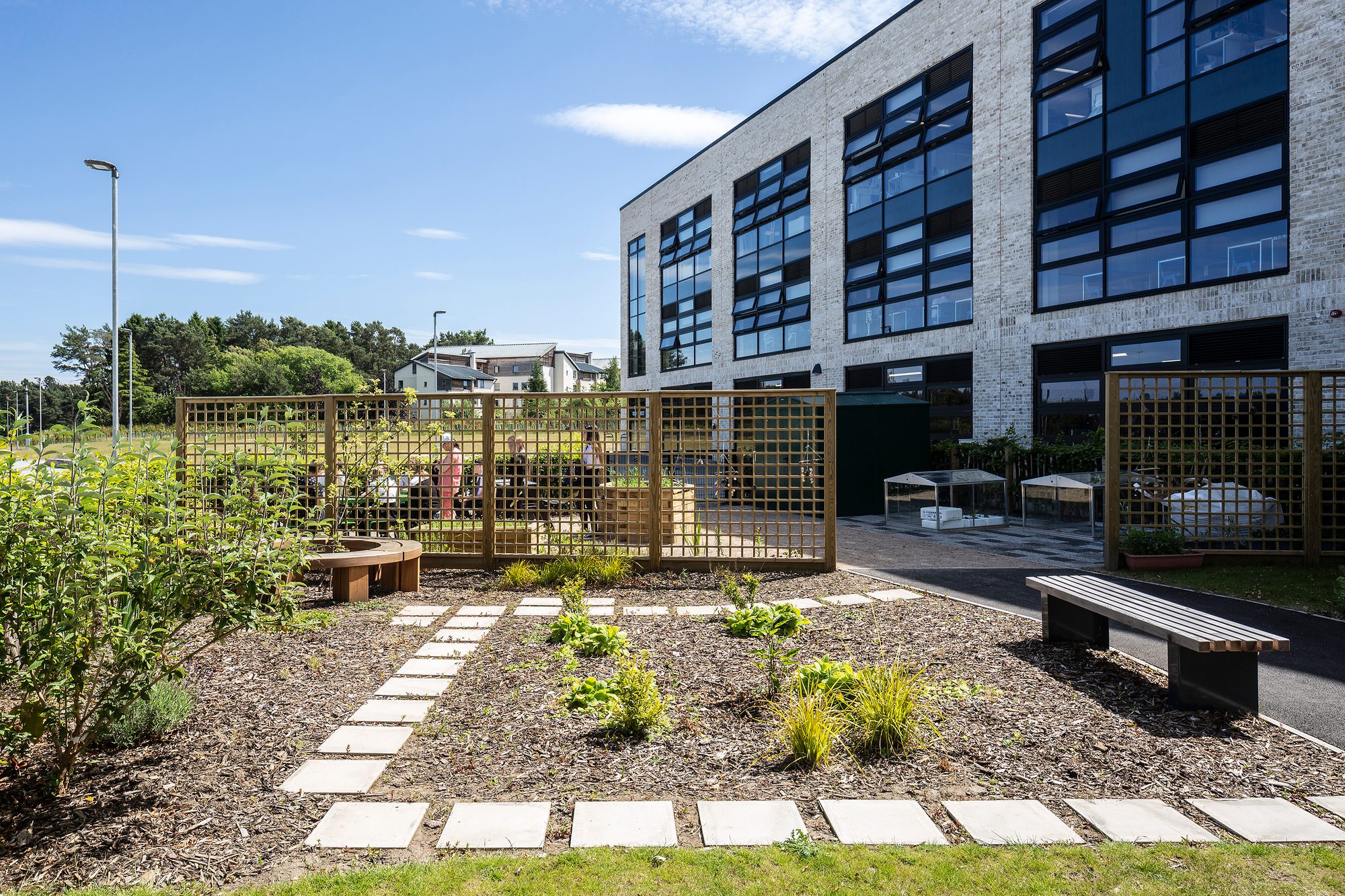 AHR-School-MadrasCollege-Architecture-Exterior14-Scotland