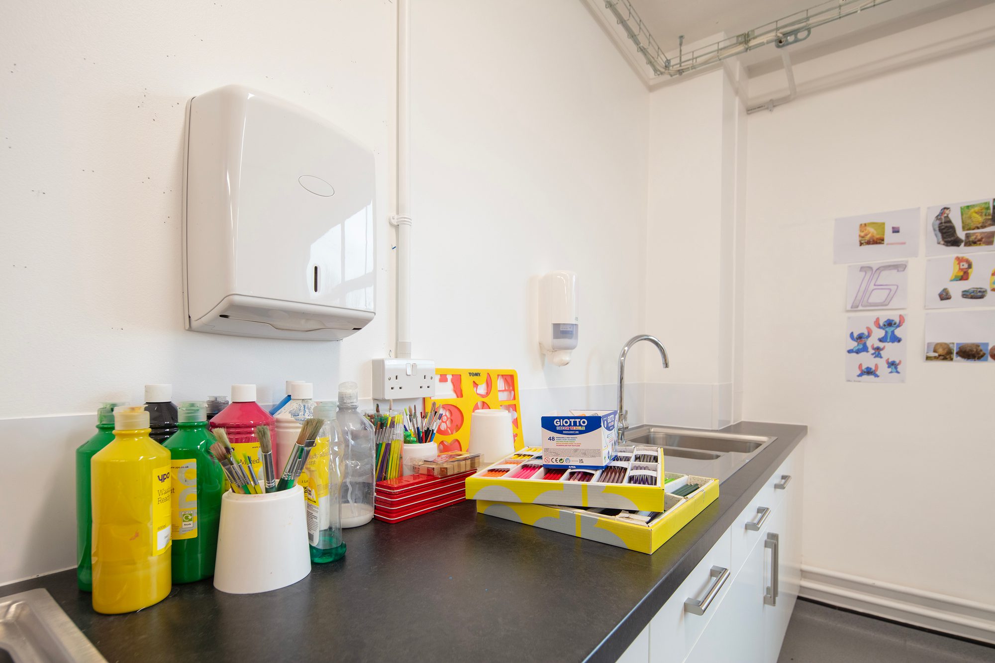 AHR Education Sheffield College Peaks Campus Building Consultancy Sheffield Art Room