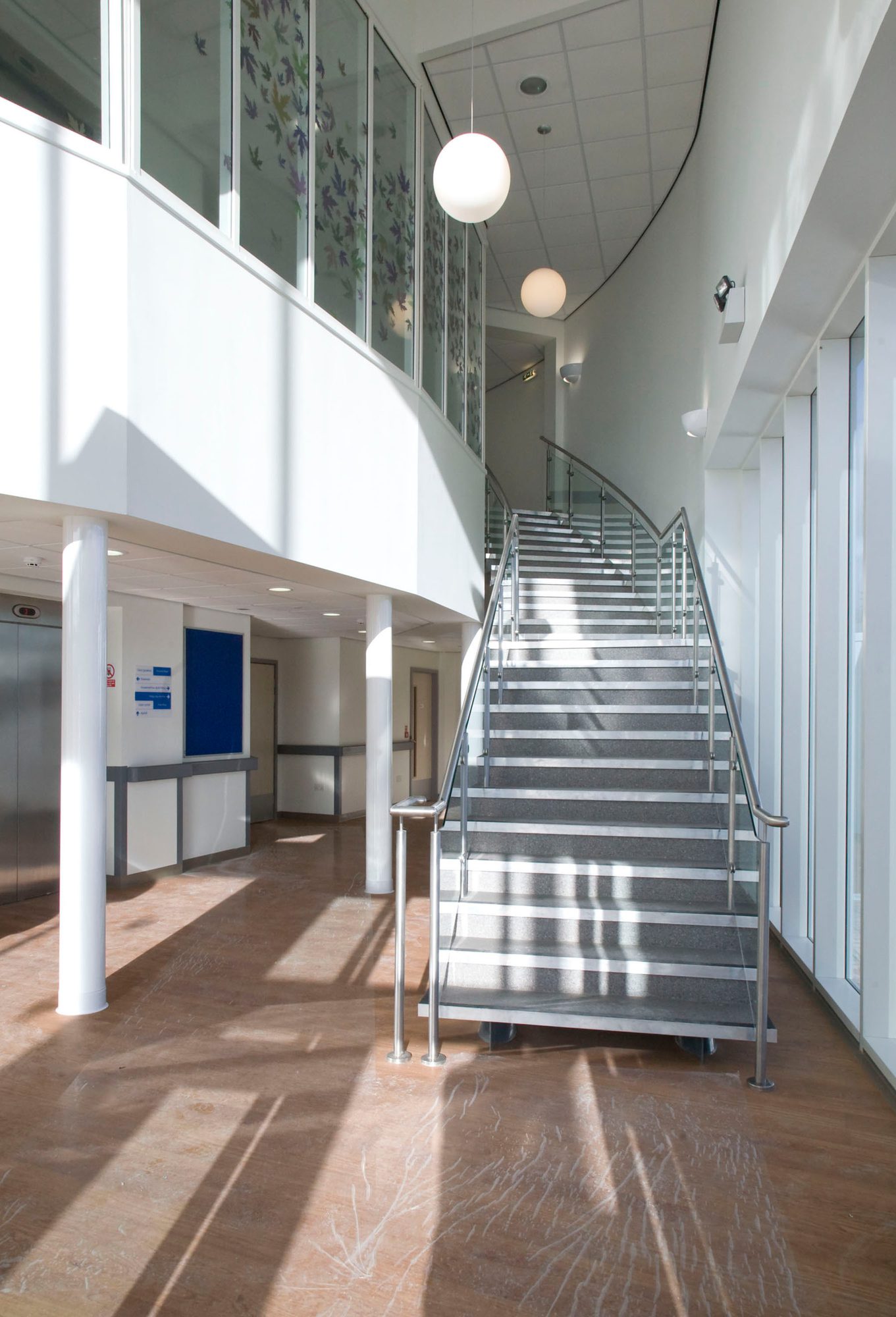 AHR-Hospital-WrexhamMaelor-Architecture-Exterior3-Wrexham